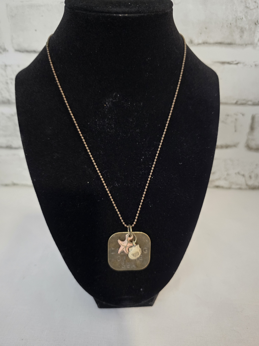 Gold-Tone Square Dreaming Of The Sea Pendant Necklace Starfish & Shell Charms
